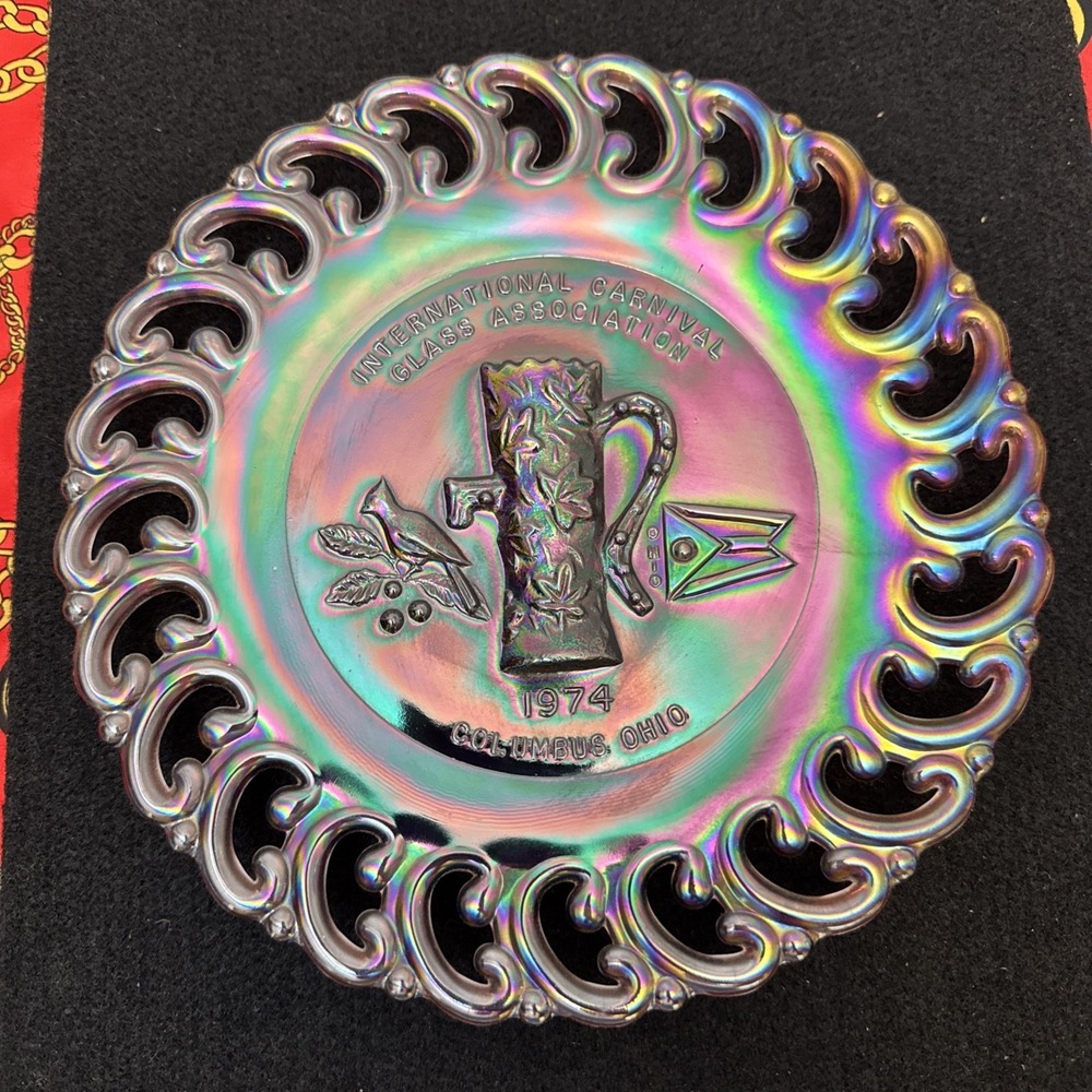 L.E. Smith Amethyst Carnival International Carnival Glass Association Plate 1974